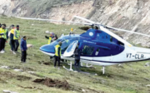 केदारनाथ में हेलिकाॅप्टर हादसा हाेते-हाेते बचा : सभी सुरक्षित
